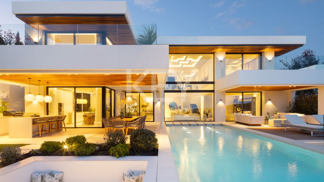 Obra maestra de nueva construcción: Villa con vistas al mar en Lomas de La Quinta, Benahavís