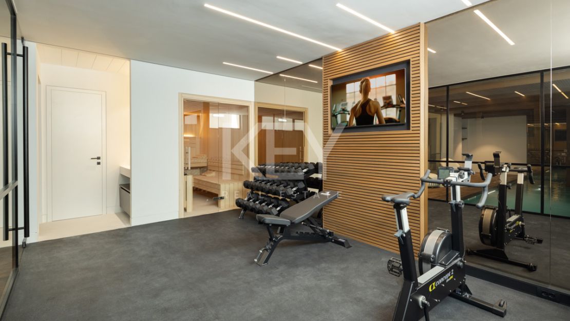 Obra maestra de nueva construcción: Villa con vistas al mar en Lomas de La Quinta, Benahavís