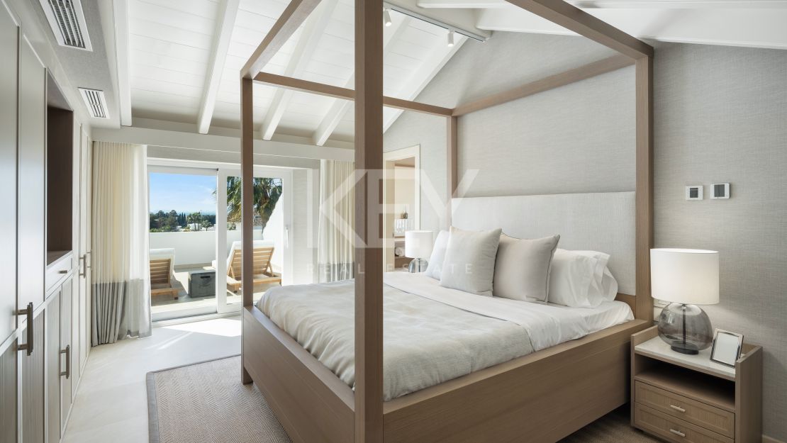 Изысканные двухуровневые апартаменты с дизайнерской отделкой в Monte Paraíso, Золотая Миля Марбельи