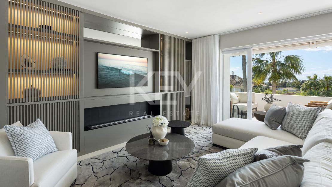 Изысканные двухуровневые апартаменты с дизайнерской отделкой в Monte Paraíso, Золотая Миля Марбельи