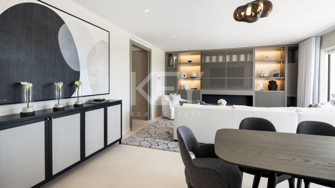 Изысканные двухуровневые апартаменты с дизайнерской отделкой в Monte Paraíso, Золотая Миля Марбельи