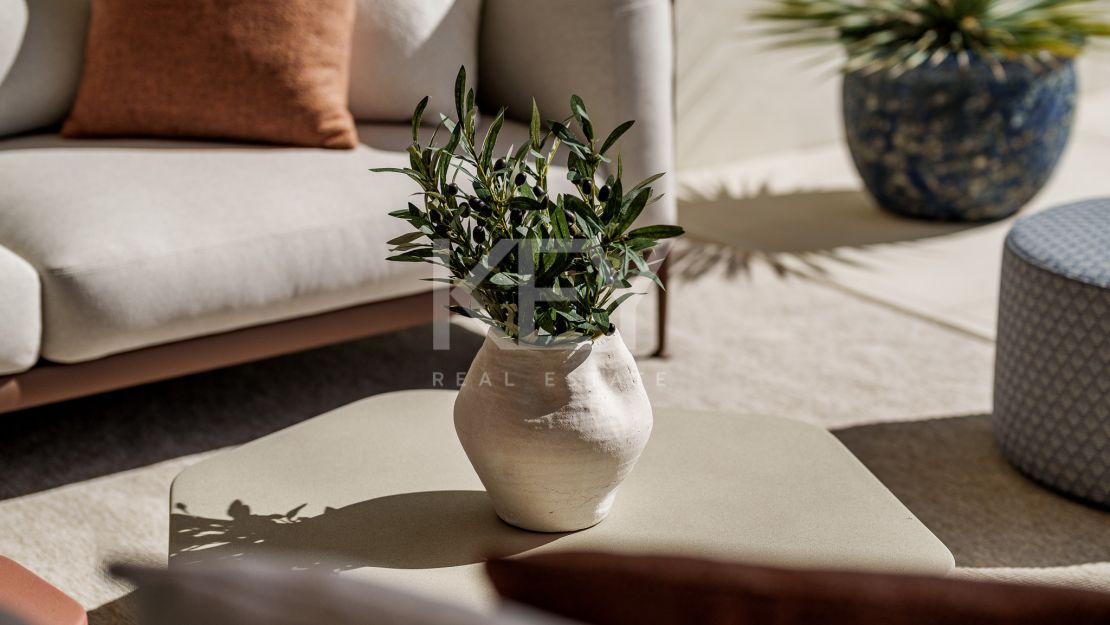 Triplex with rooftop pool and garden in Benalús, Marbella Golden Mile