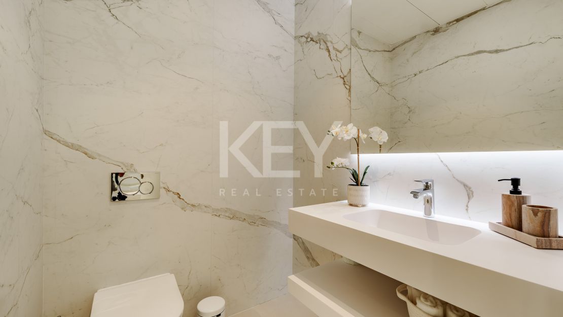 Triplex with rooftop pool and garden in Benalús, Marbella Golden Mile