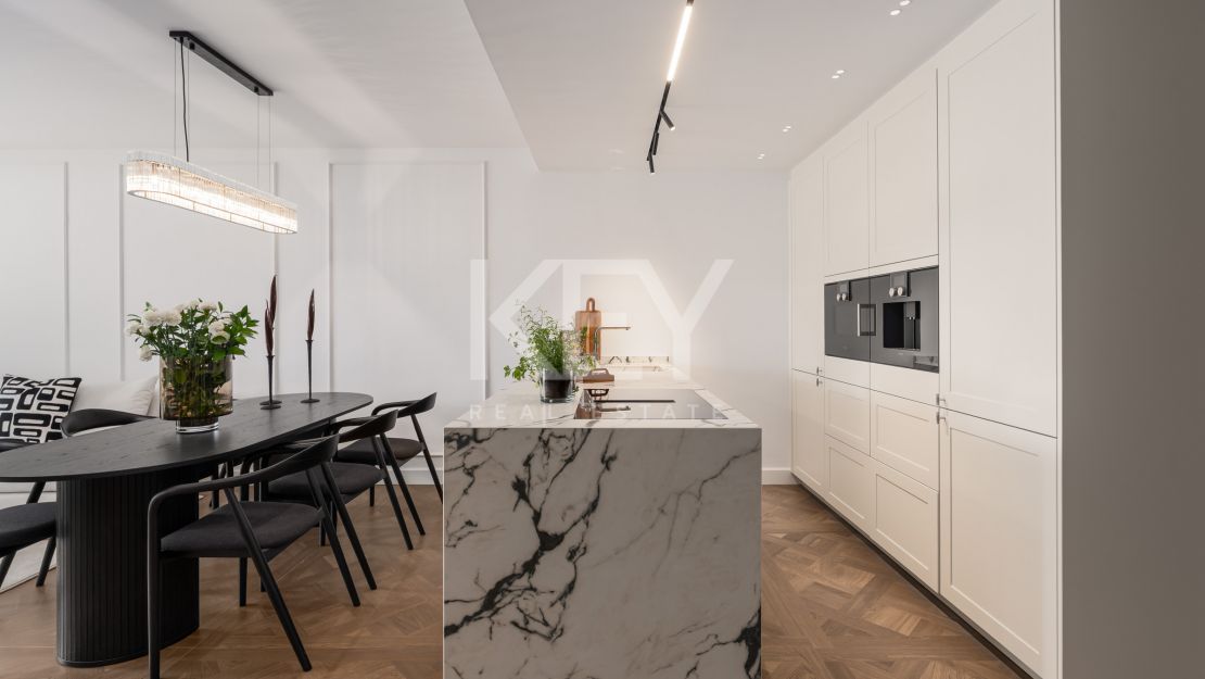 Frontline beach Apartment with Mediterranean charm on Coral Beach, Marbella Golden Mile