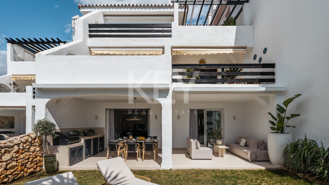 Frontline beach Apartment with Mediterranean charm on Coral Beach, Marbella Golden Mile