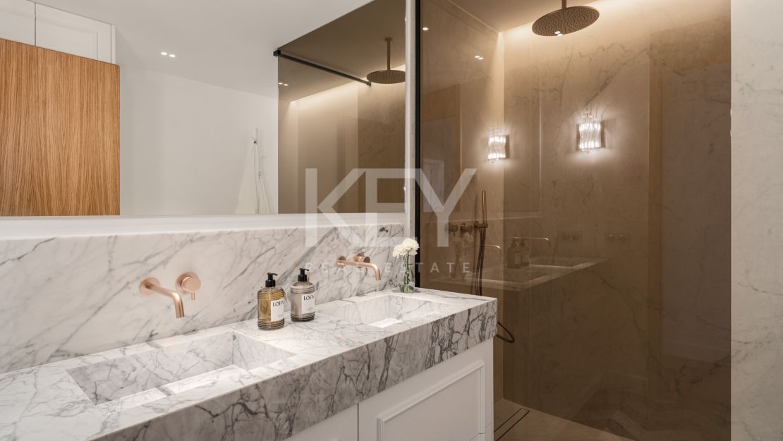 Frontline beach Apartment with Mediterranean charm on Coral Beach, Marbella Golden Mile