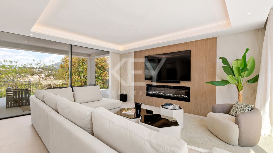 Андалузская вилла с видом на Ла Конча в Лас-Брисас, Нуэва Андалусия