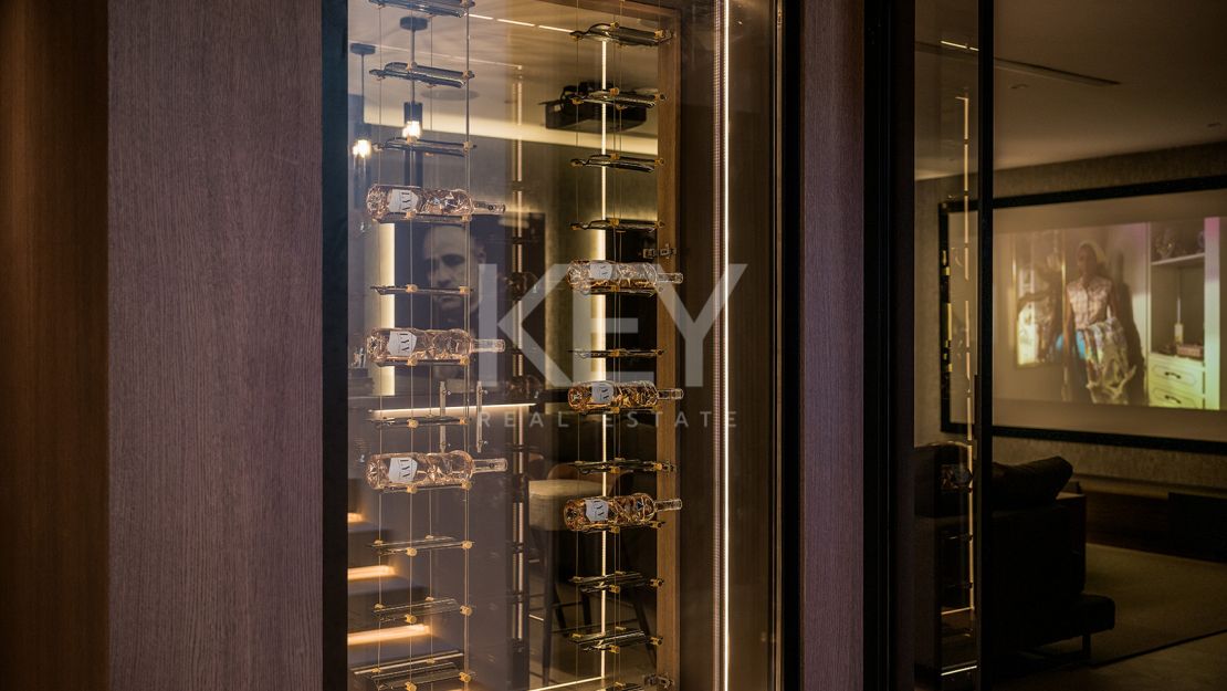 Андалузская вилла с видом на Ла Конча в Лас-Брисас, Нуэва Андалусия