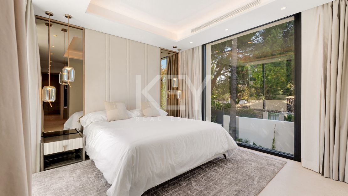 Андалузская вилла с видом на Ла Конча в Лас-Брисас, Нуэва Андалусия