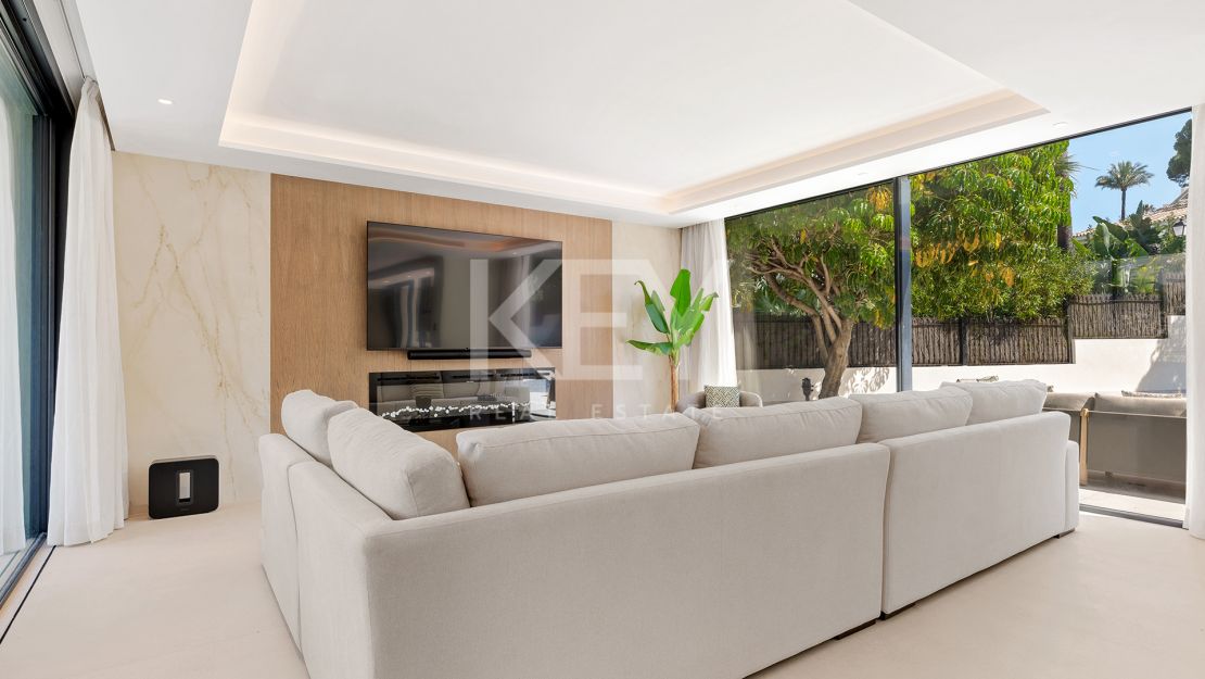 Андалузская вилла с видом на Ла Конча в Лас-Брисас, Нуэва Андалусия