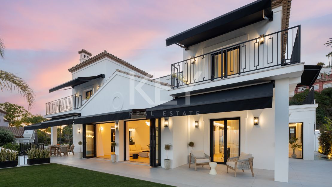 Вилла с панорамными видами и изысканным дизайном в Ла Кинта, Бенахавис