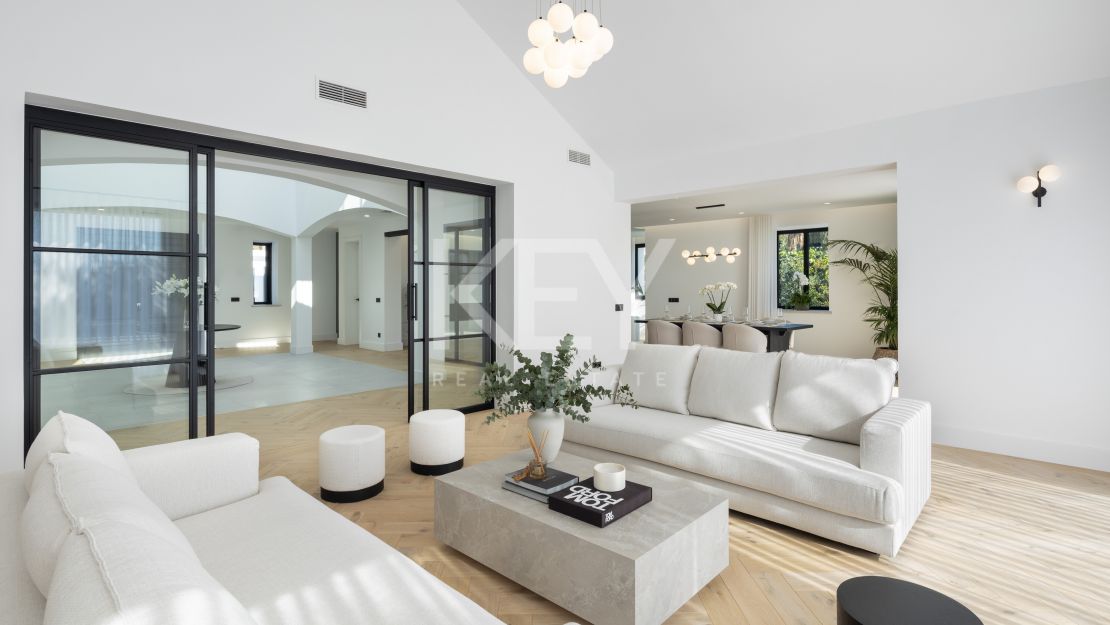 Вилла с панорамными видами и изысканным дизайном в Ла Кинта, Бенахавис