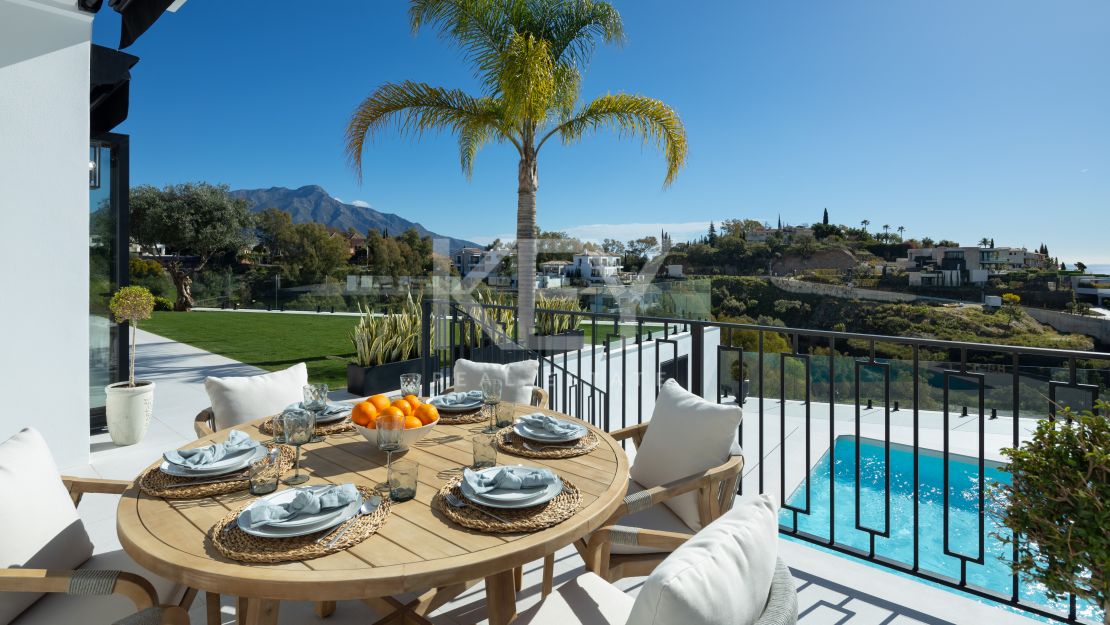 Вилла с панорамными видами и изысканным дизайном в Ла Кинта, Бенахавис
