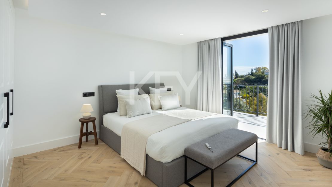 Вилла с панорамными видами и изысканным дизайном в Ла Кинта, Бенахавис