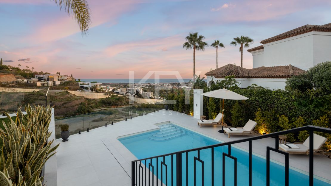 Вилла с панорамными видами и изысканным дизайном в Ла Кинта, Бенахавис