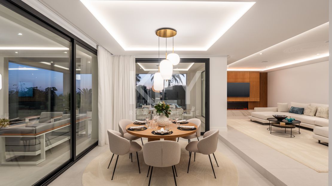 Villa llave en mano con piscina climatizada e interiores de diseño en Marbesa, Marbella Este