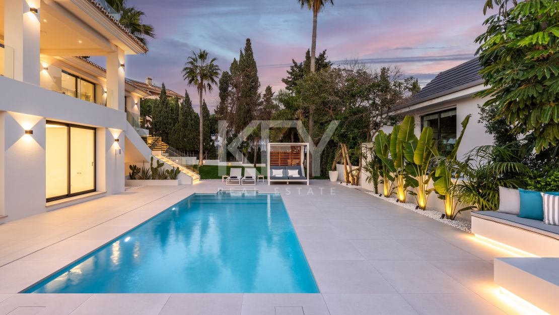 Villa llave en mano con piscina climatizada e interiores de diseño en Marbesa, Marbella Este