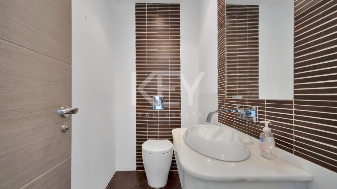 Новая роскошная вилла – уединение и панорамные виды в Монте Майор, Бенахавис