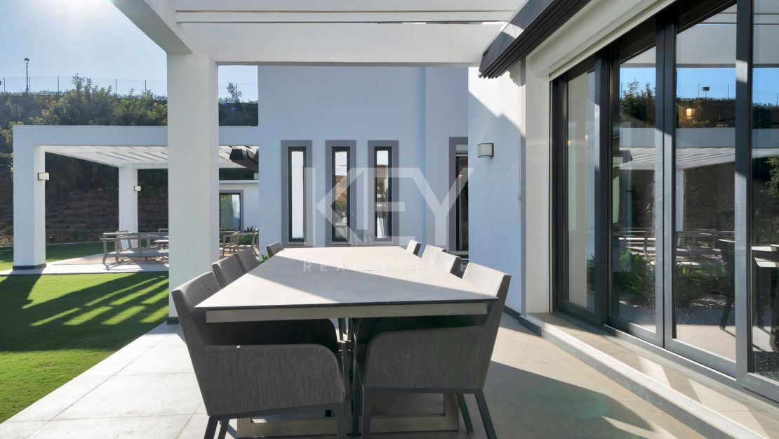 Новая роскошная вилла – уединение и панорамные виды в Монте Майор, Бенахавис