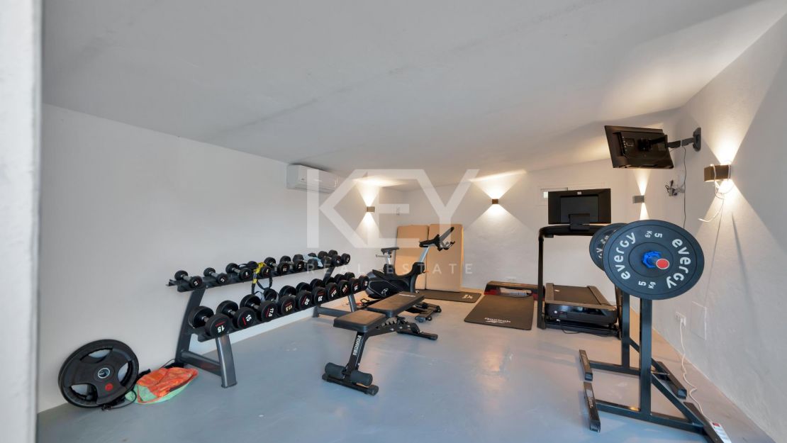 Новая роскошная вилла – уединение и панорамные виды в Монте Майор, Бенахавис