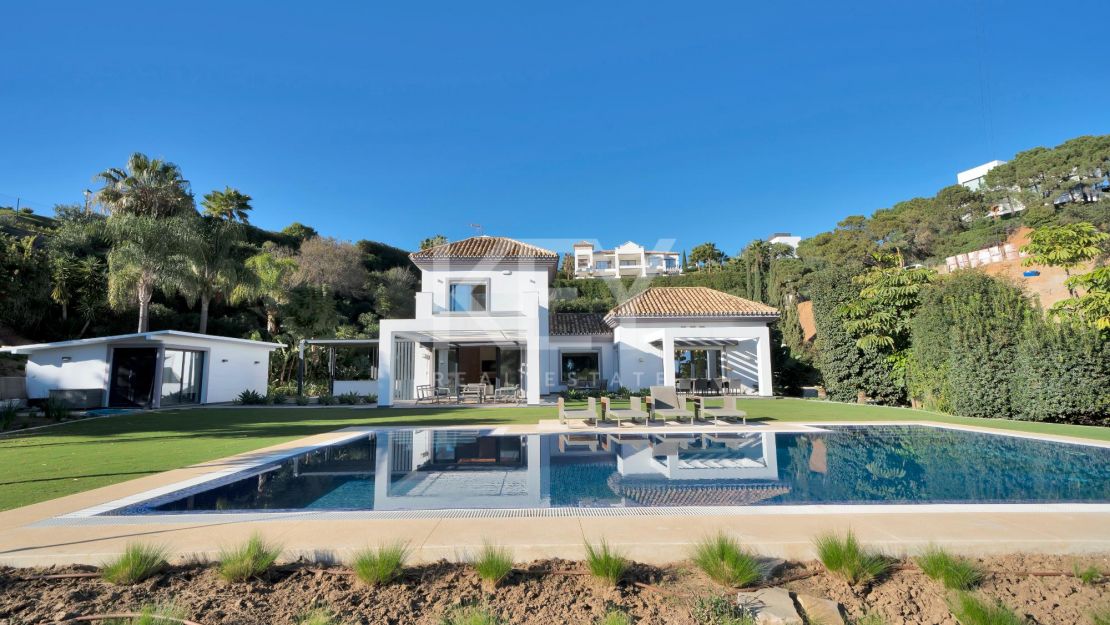 Новая роскошная вилла – уединение и панорамные виды в Монте Майор, Бенахавис