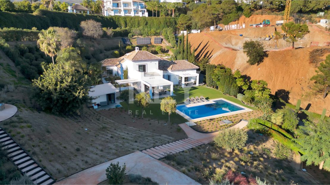 Новая роскошная вилла – уединение и панорамные виды в Монте Майор, Бенахавис