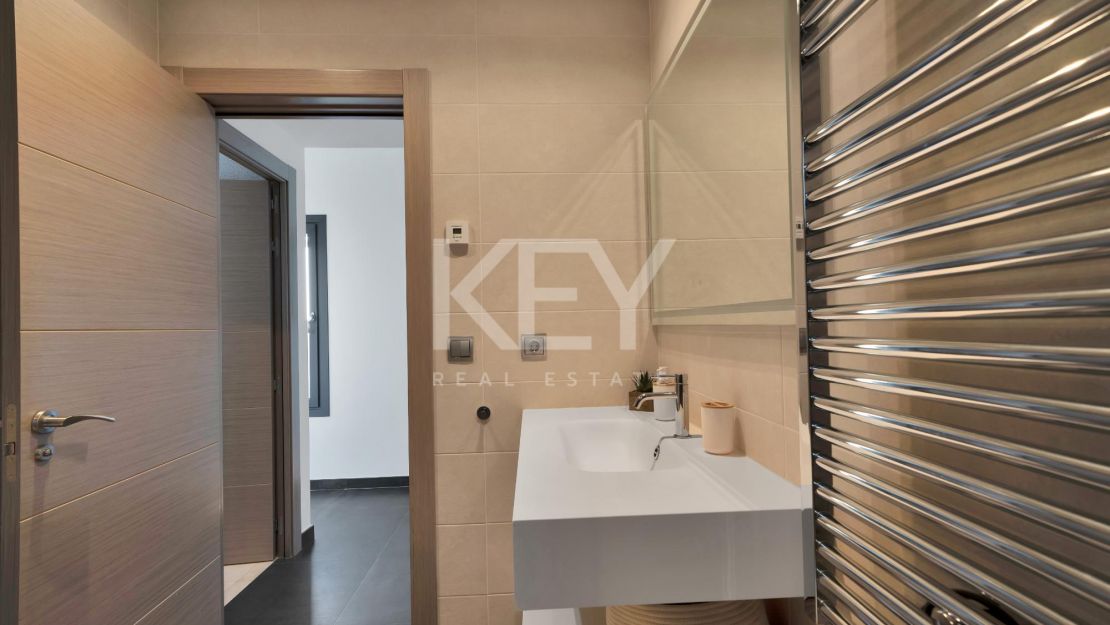 Новая роскошная вилла – уединение и панорамные виды в Монте Майор, Бенахавис