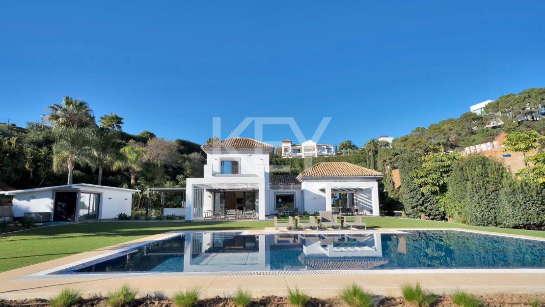 Villa de lujo recién renovada: privacidad y vistas panorámicas en Monte Mayor, Benahavís