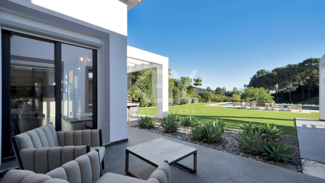 Новая роскошная вилла – уединение и панорамные виды в Монте Майор, Бенахавис