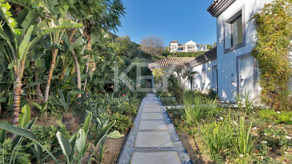 Новая роскошная вилла – уединение и панорамные виды в Монте Майор, Бенахавис