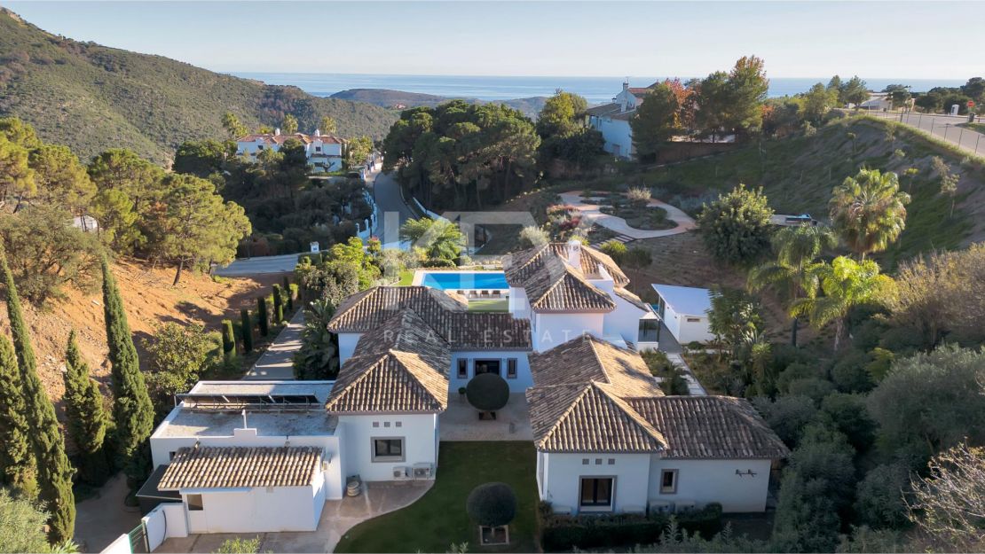 Новая роскошная вилла – уединение и панорамные виды в Монте Майор, Бенахавис