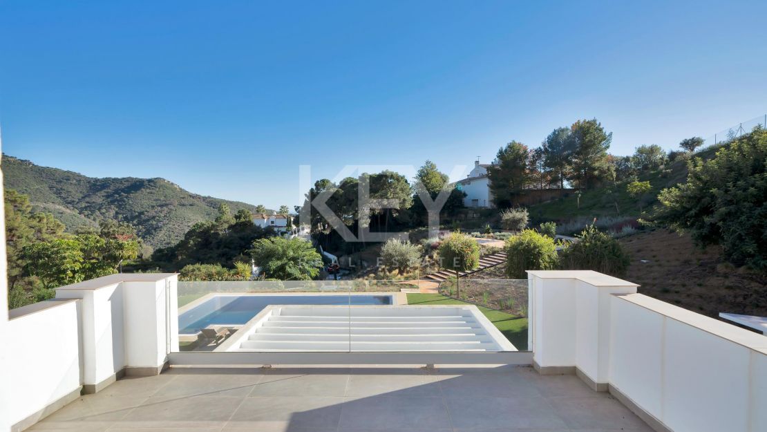 Новая роскошная вилла – уединение и панорамные виды в Монте Майор, Бенахавис
