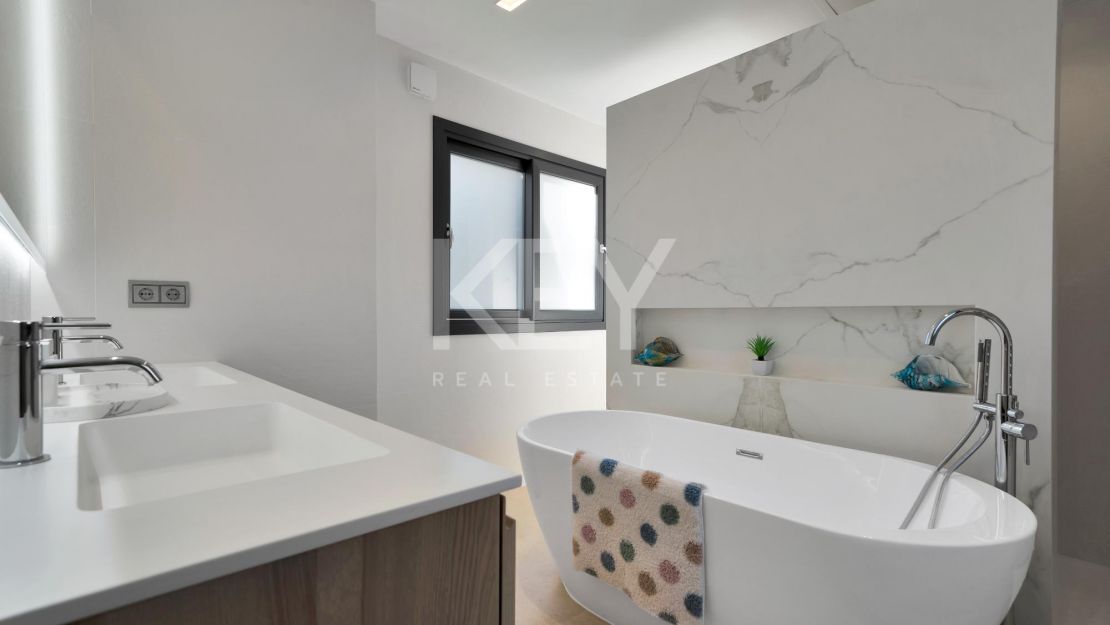 Новая роскошная вилла – уединение и панорамные виды в Монте Майор, Бенахавис