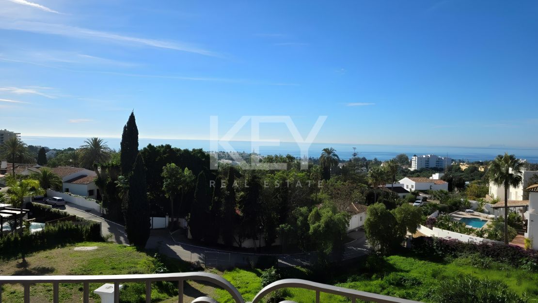 Villa excepcional con vistas panorámicas en Río Real, Marbella