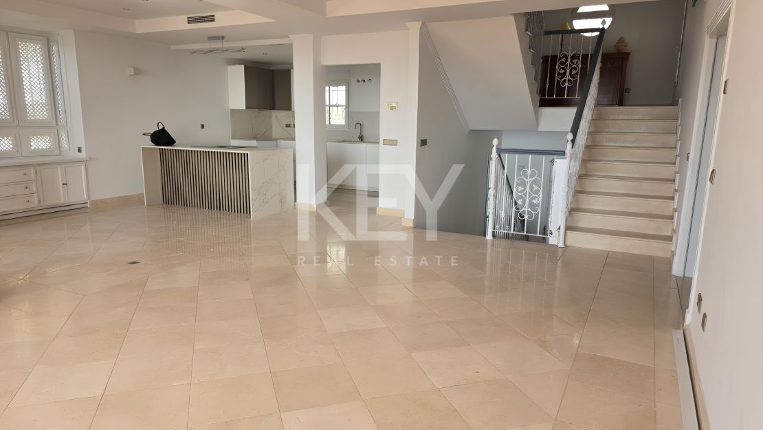 Villa excepcional con vistas panorámicas en Río Real, Marbella