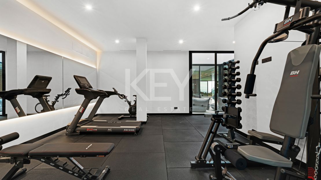 Sophisticated contemporary villa with panoramic views in El Madroñal, Benahavís