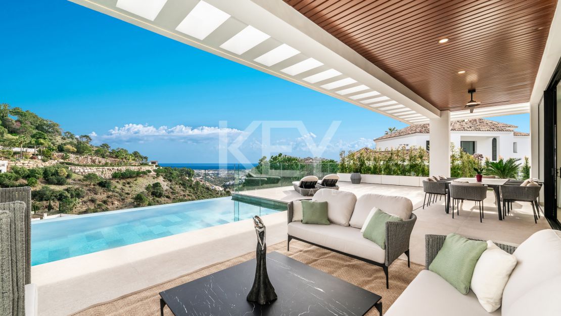 Sophisticated contemporary villa with panoramic views in El Madroñal, Benahavís