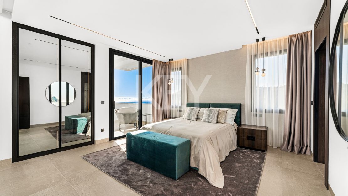 Sophisticated contemporary villa with panoramic views in El Madroñal, Benahavís