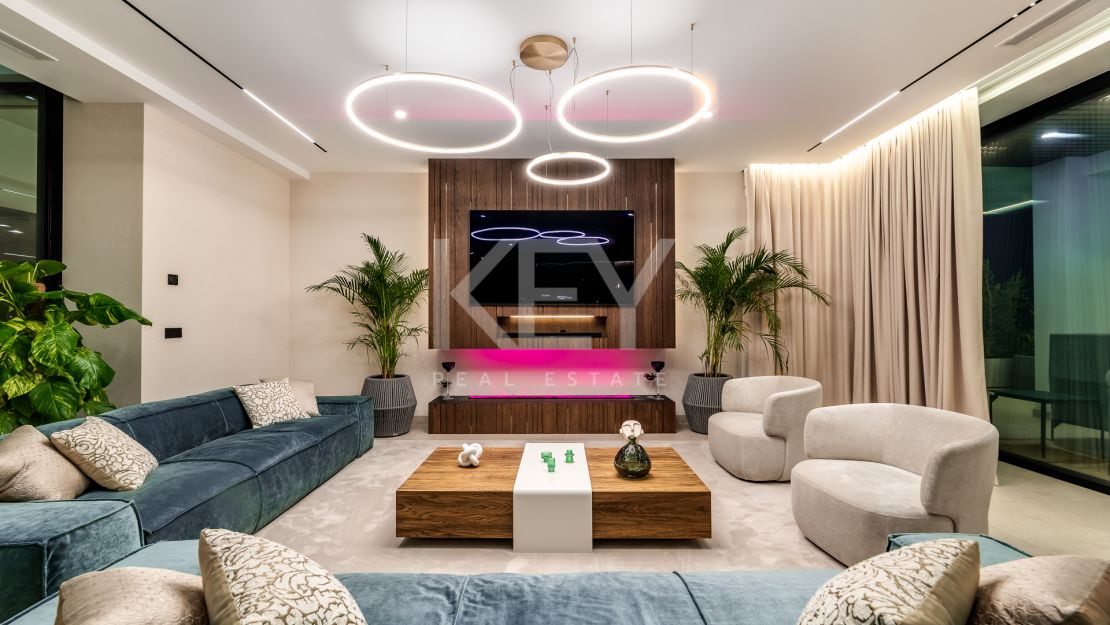 Sophisticated contemporary villa with panoramic views in El Madroñal, Benahavís