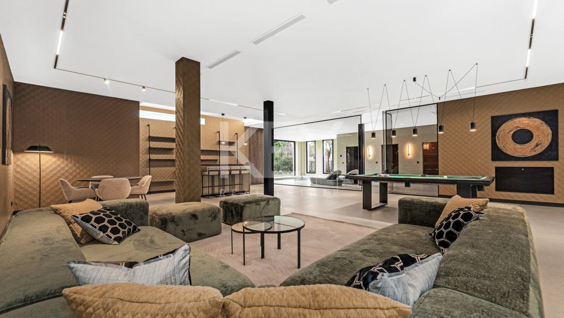 Sophisticated contemporary villa with panoramic views in El Madroñal, Benahavís