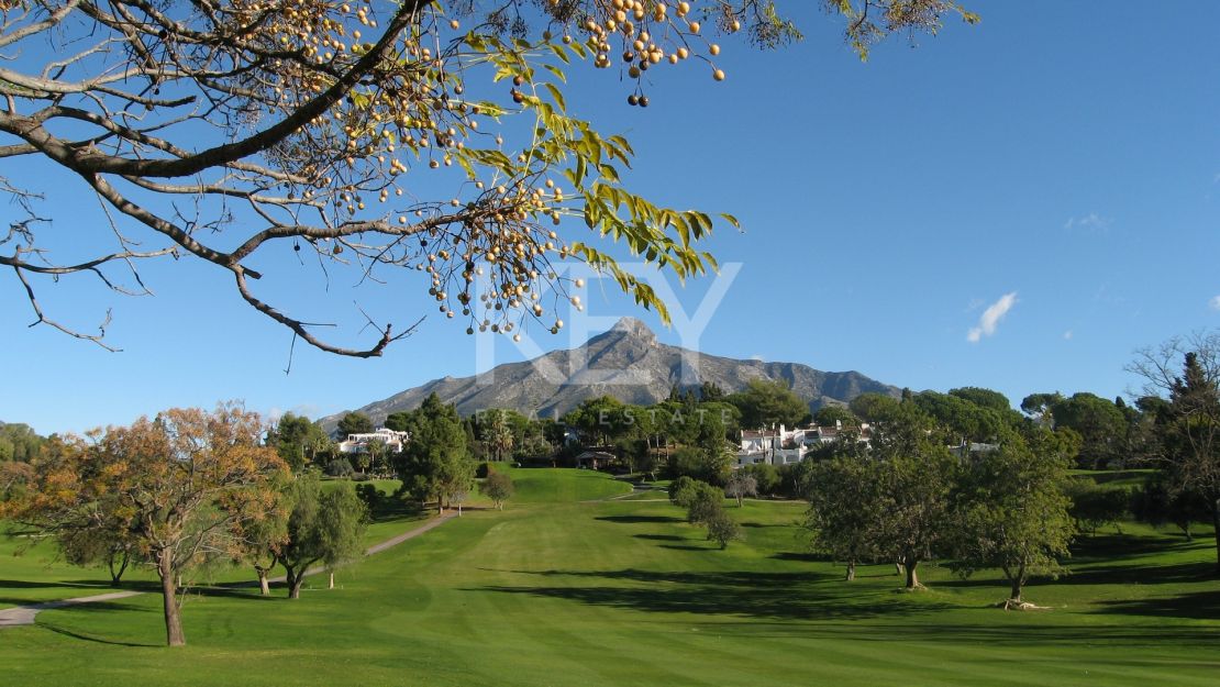 Exclusive contemporary villa with breathtaking views in El Madroñal, Benahavís