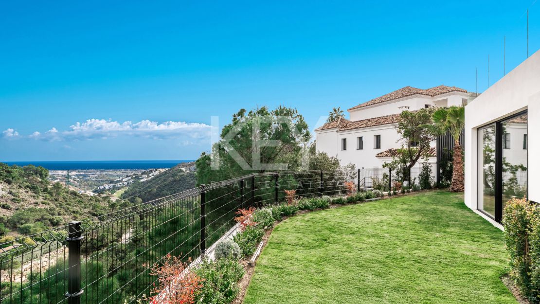 Ultra-modern villa with panoramic views in El Madroñal, Benahavís