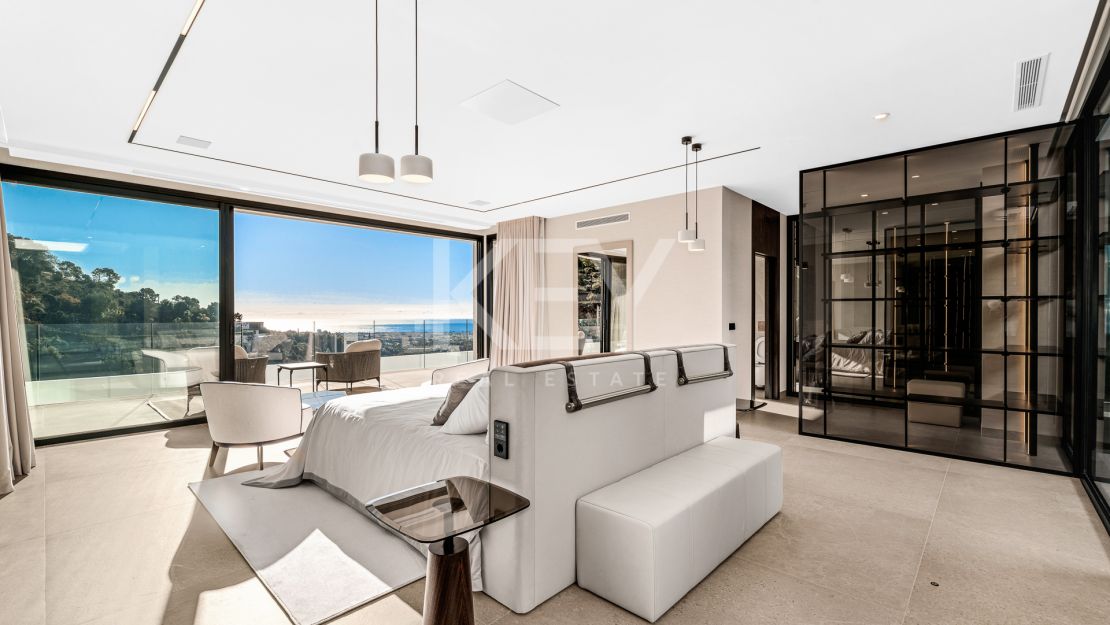 Ultra-modern villa with panoramic views in El Madroñal, Benahavís