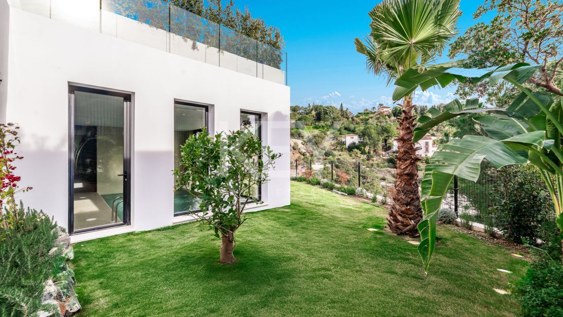 Ultra-modern villa with panoramic views in El Madroñal, Benahavís