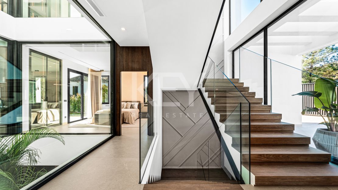 Ultra-modern villa with panoramic views in El Madroñal, Benahavís