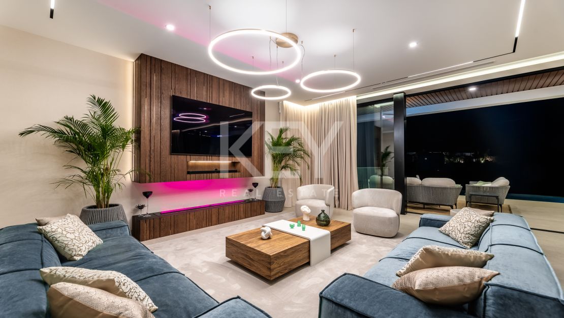 Ultra-modern villa with panoramic views in El Madroñal, Benahavís