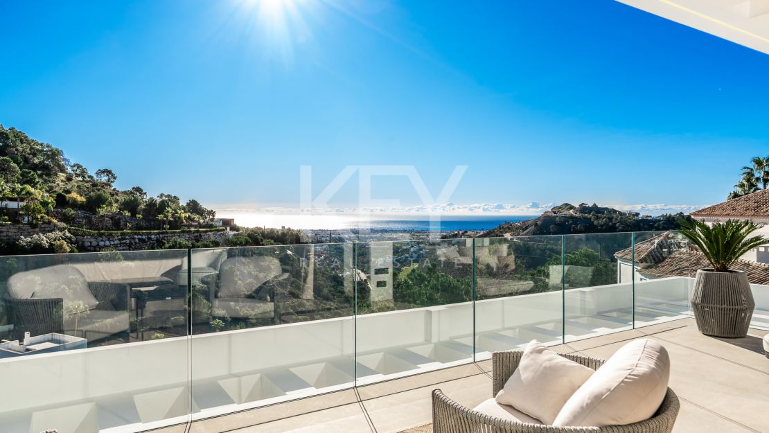 Ultra-modern villa with panoramic views in El Madroñal, Benahavís