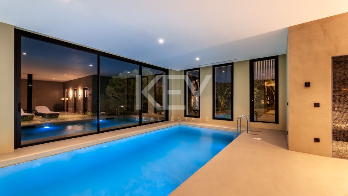 Ultra-modern villa with panoramic views in El Madroñal, Benahavís
