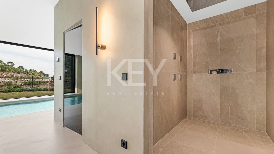 Ultra-modern villa with panoramic views in El Madroñal, Benahavís