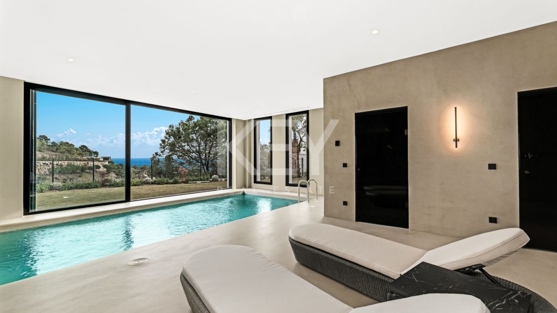 Ultra-modern villa with panoramic views in El Madroñal, Benahavís
